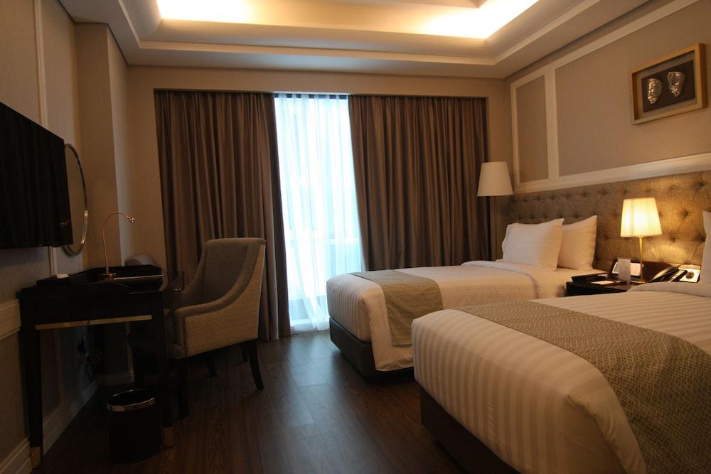 Готель Wyndham Panbil Batam Екстер'єр фото