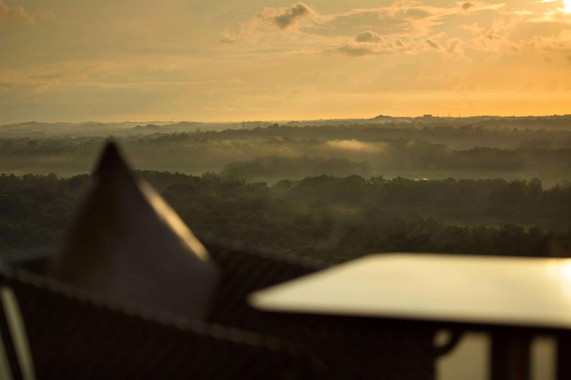 Готель Wyndham Panbil Batam Екстер'єр фото