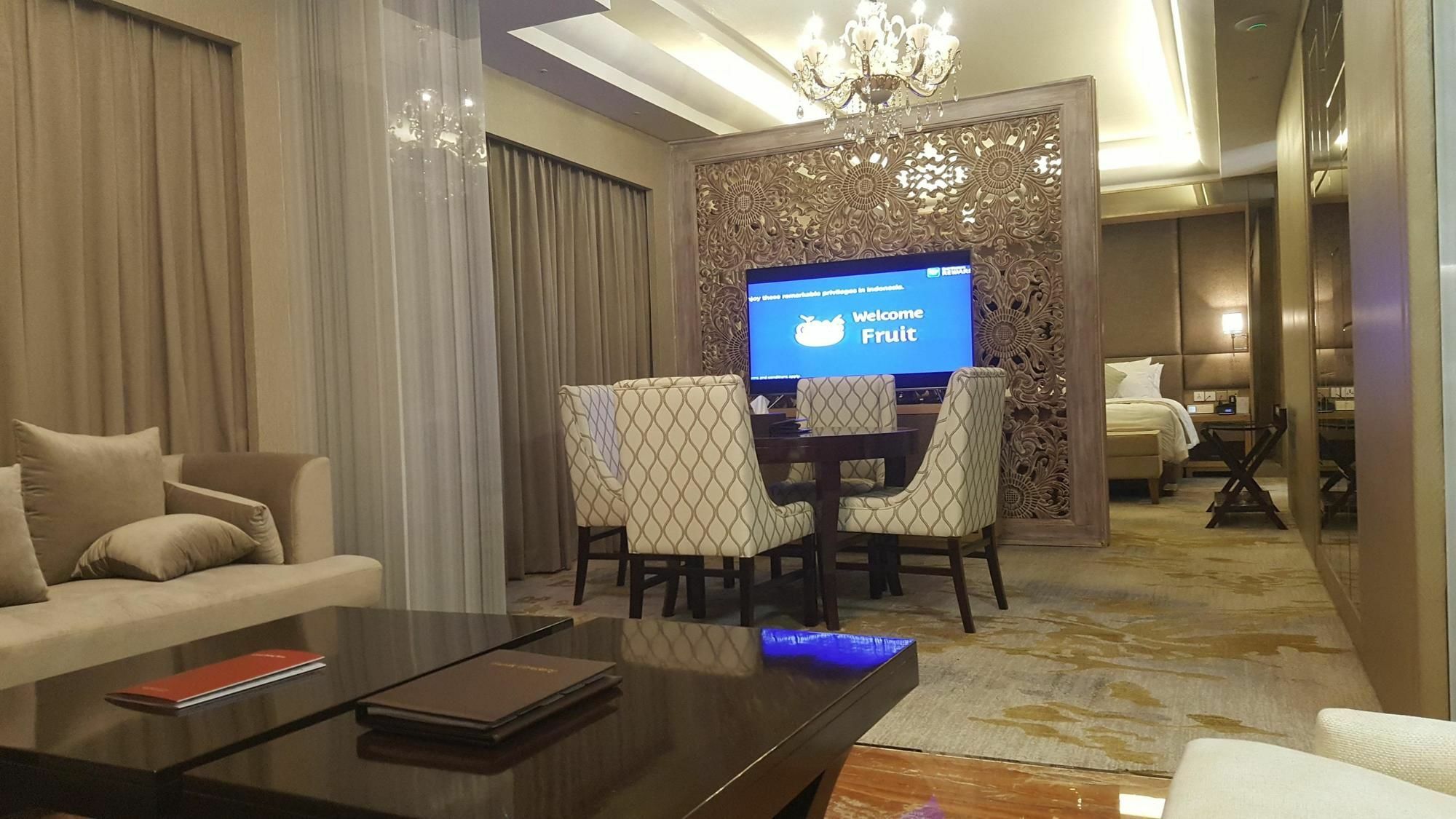 Готель Wyndham Panbil Batam Екстер'єр фото